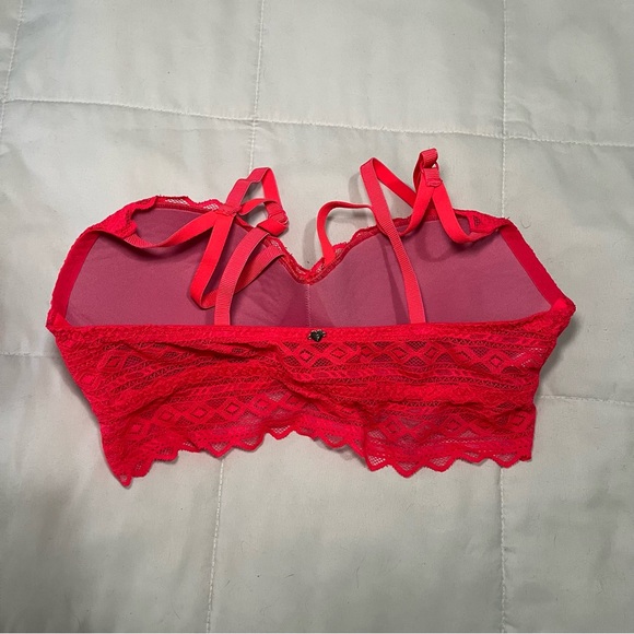 VS Pink Bra - Picture 2 of 2